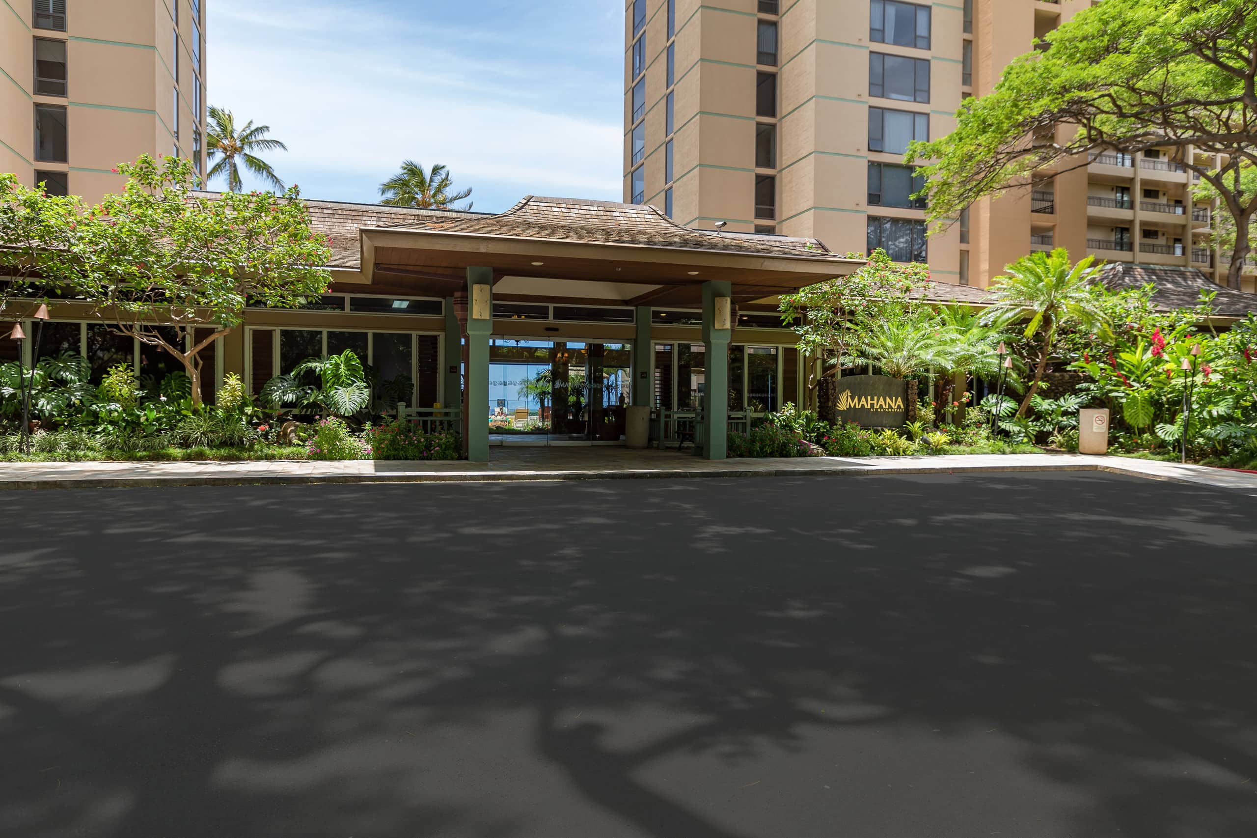 Condo in Lahaina · ★4.94 · 1 bedroom · 2 beds · 2 baths - Image 31