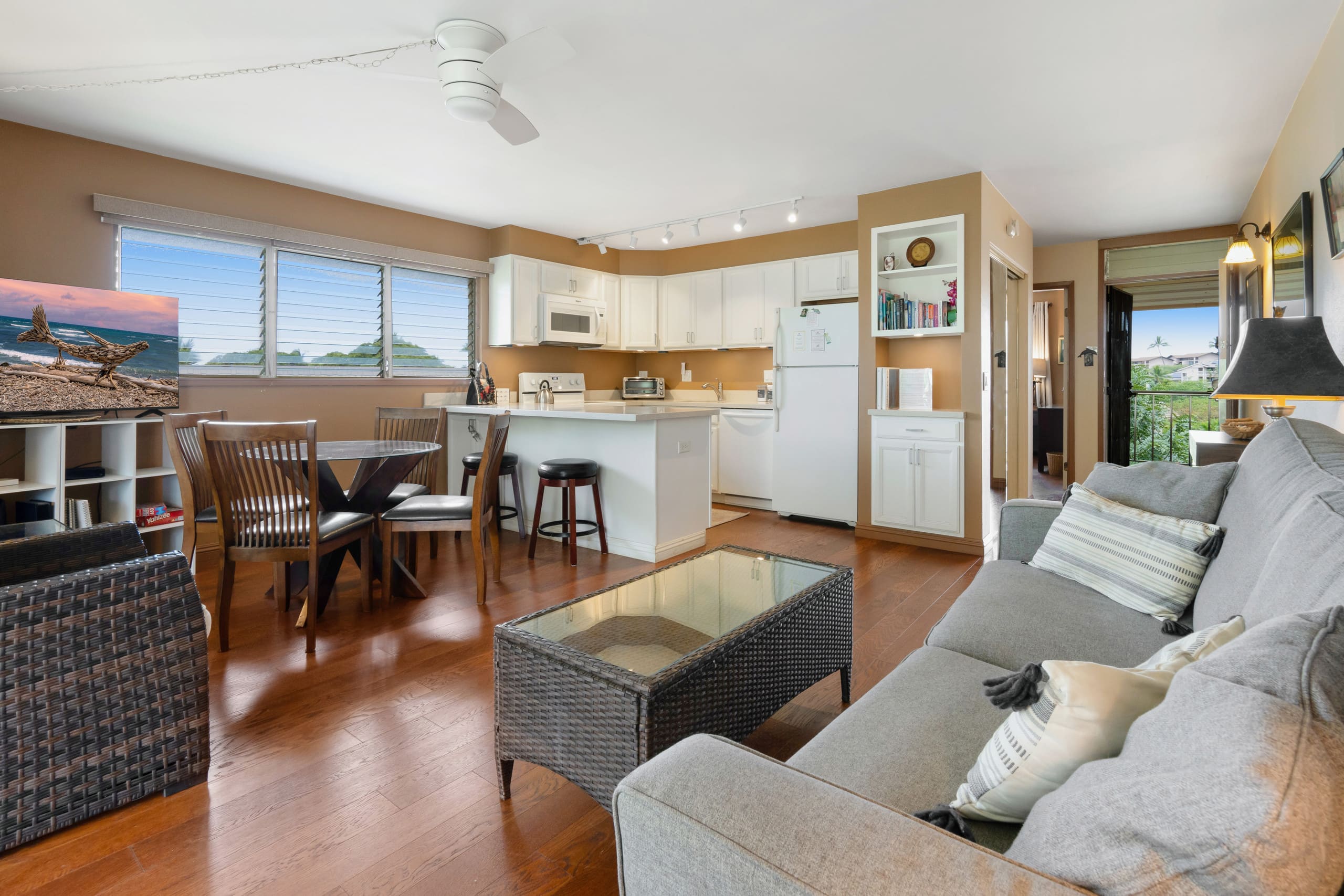 Condo in Kihei · ★4.95 · 1 bedroom · 1 bed · 1 private bath - Image 4