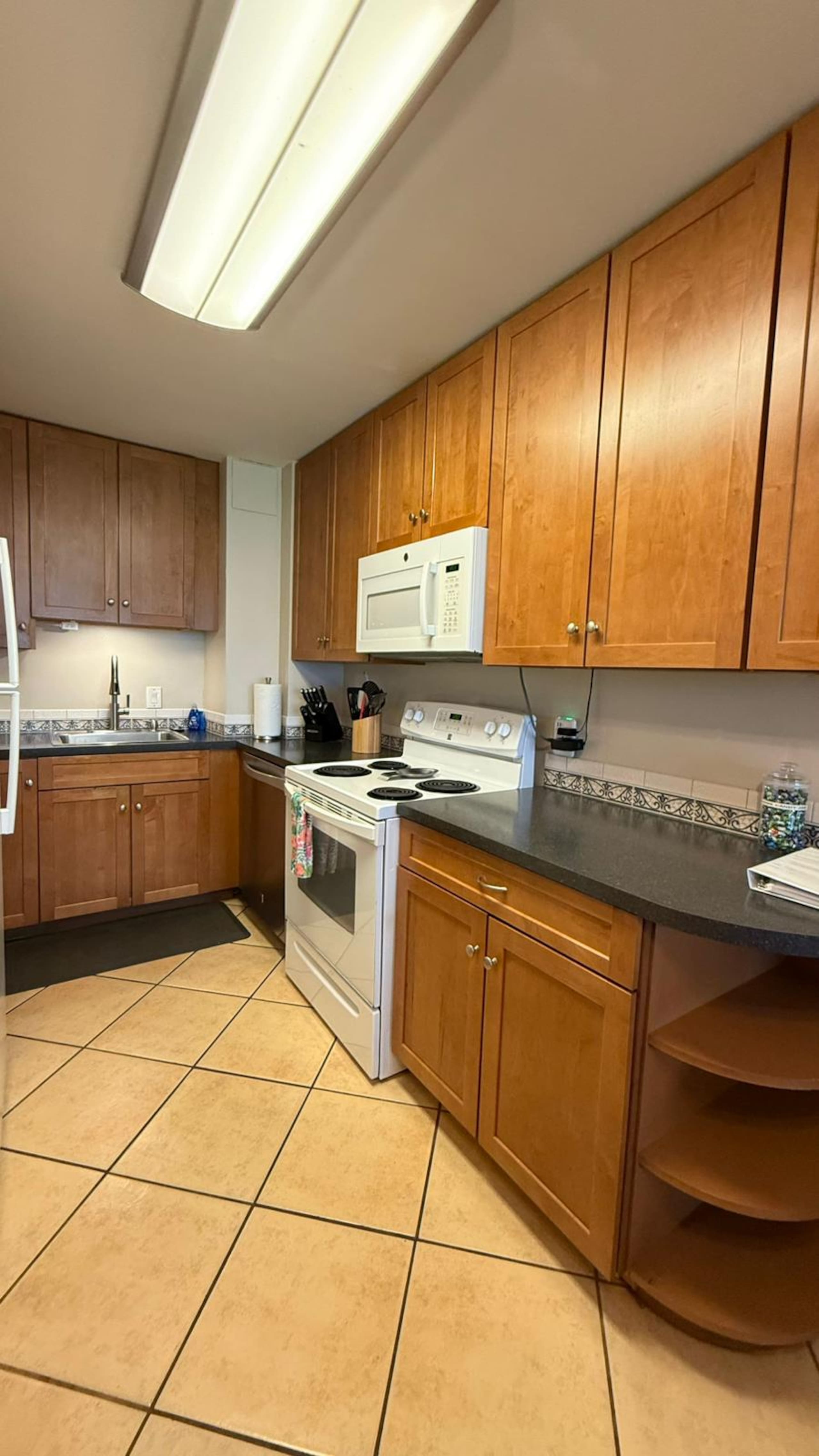 Condo in Kihei · ★4.85 · 2 bedrooms · 3 beds · 2 baths - Image 3