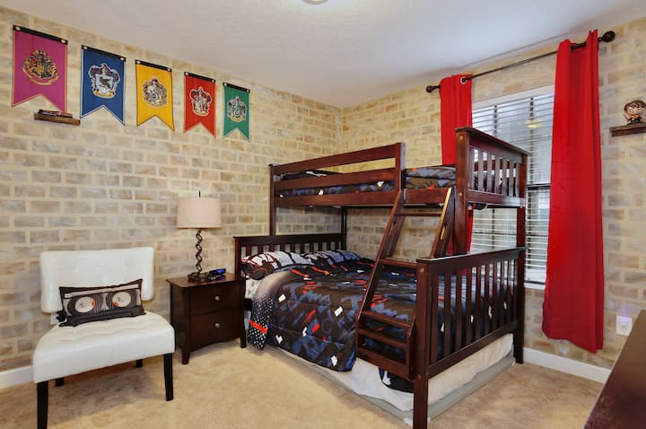 Dhomë gjumi me tematikë Harry Potter- Krevat dopio mbi krevat marinari të plotë