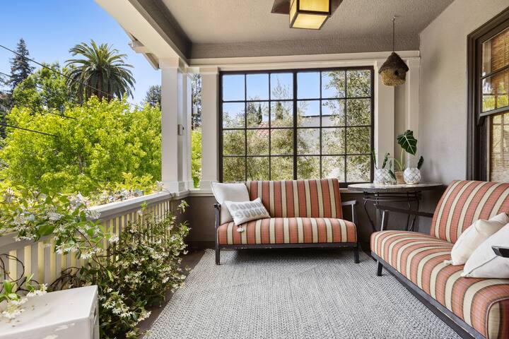 Luxury 3BR Rockridge Retreat-Walk to everything! gallery image 3