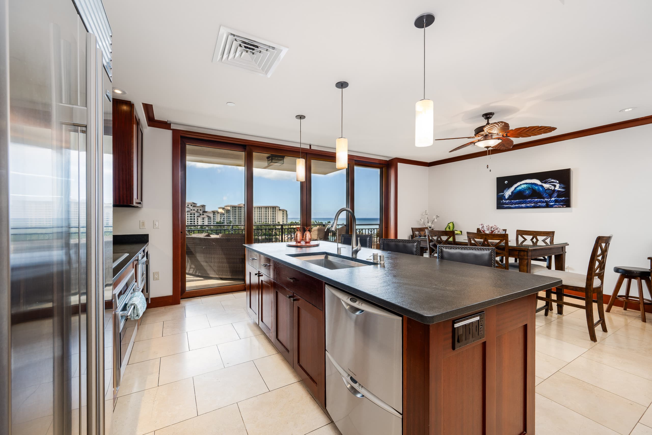 Condo in Kapolei · ★5.0 · 3 bedrooms · 5 beds · 3 private baths - Image 3