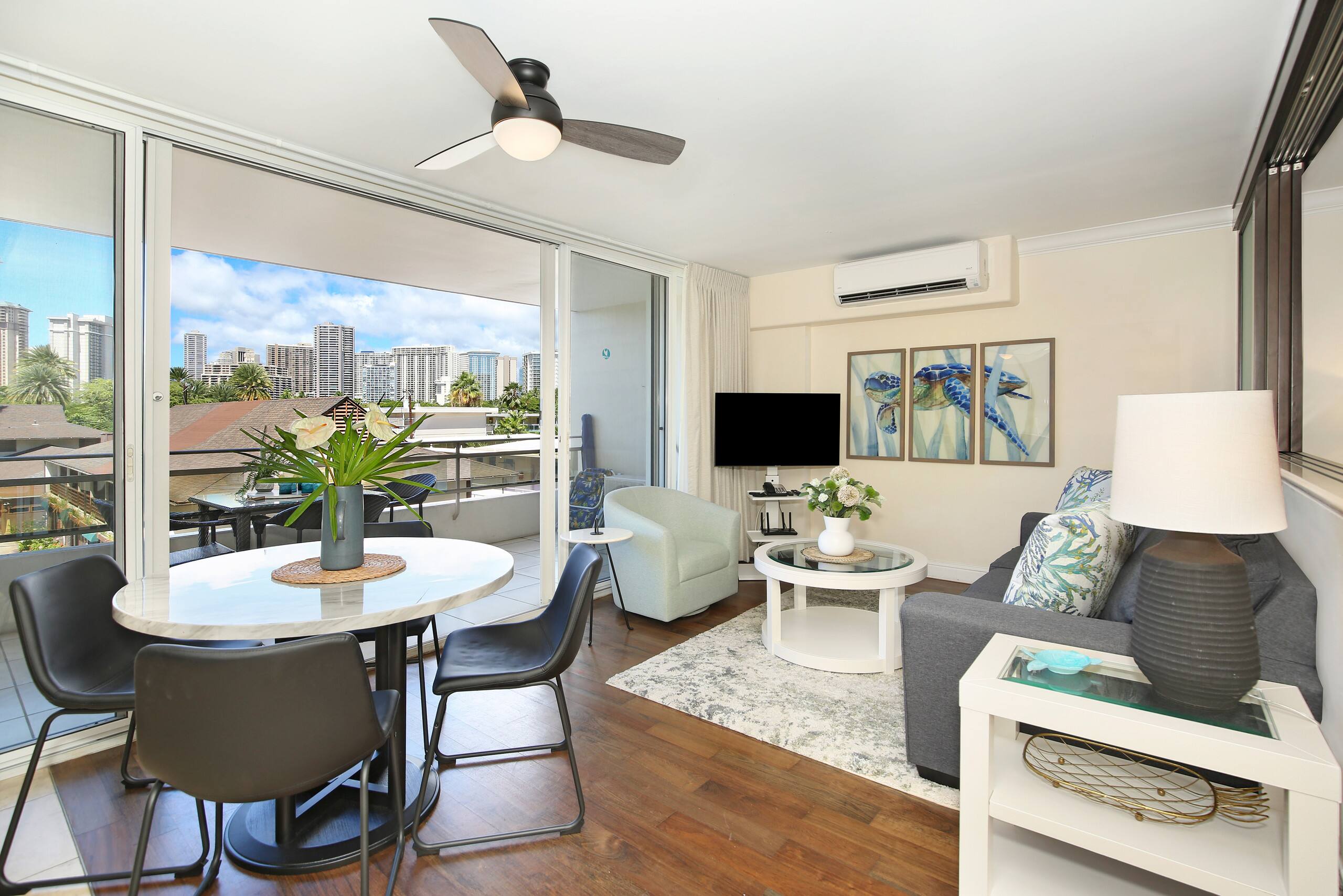 Condo in Honolulu · ★4.88 · 1 bedroom · 2 beds · 1 private bath - Image 1