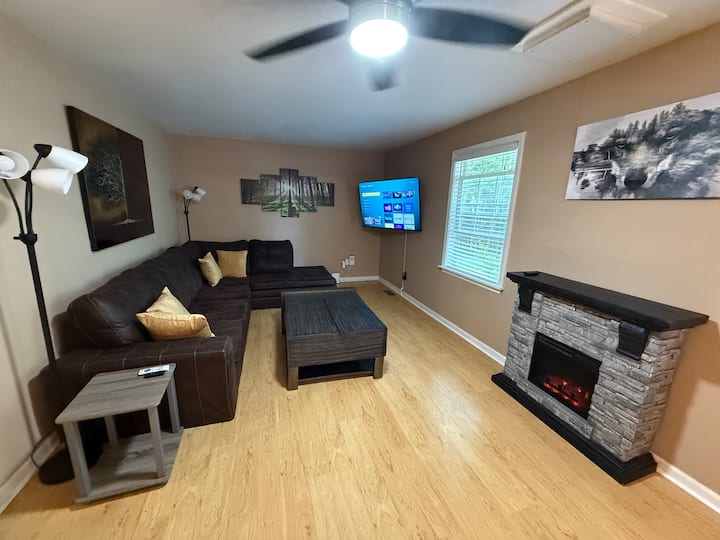 Rural House W/ Relaxing Back Porch On 4 Acres - Dawsonville, GA