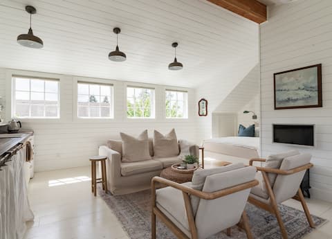 Hazel Studio in Old Town Poulsbo