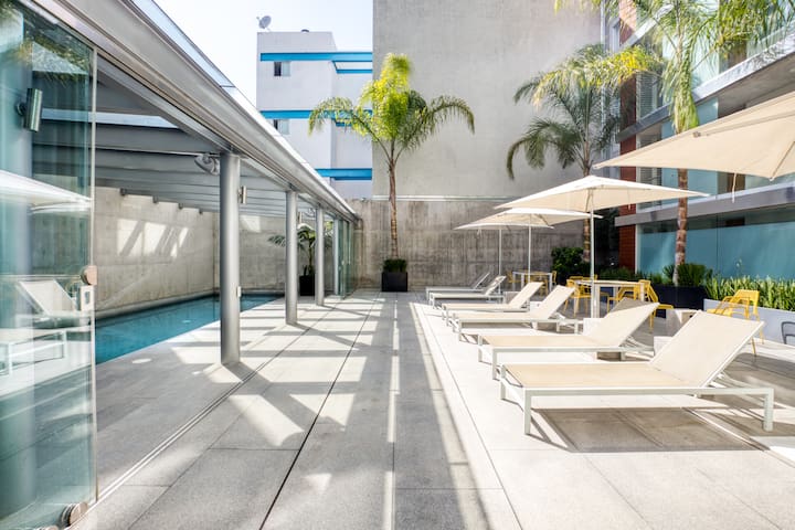 Stylish Mexicana Apt w/ Balc | Indoor Pool & Gym