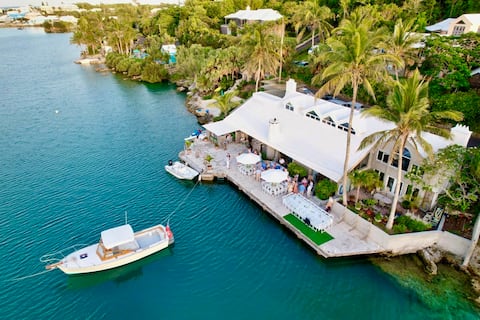 Luxury waterfront home on Harrington Sound