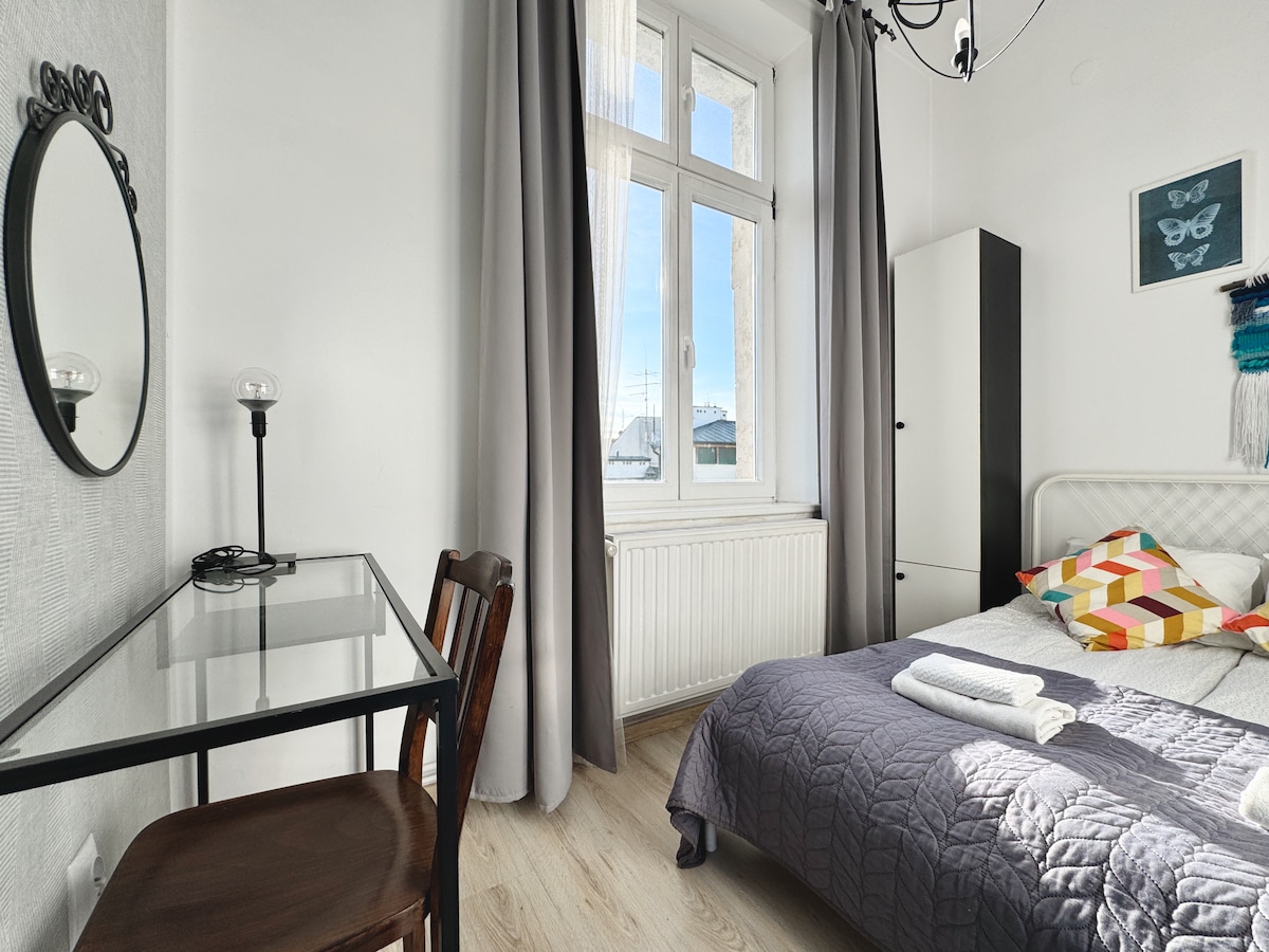 საძინებელი #1  [ორადგილიანი საწოლი 140x200 სმ]