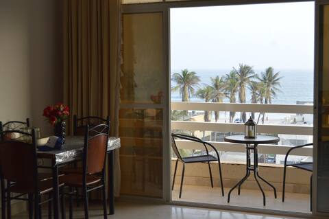 Salalah Beach 3-Bedroom Apartment with 2-Balconies