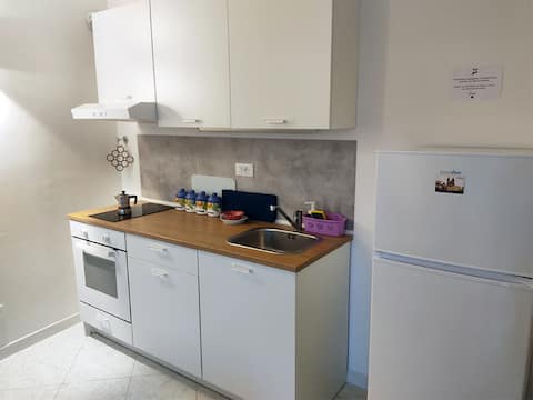Proprietà Airbnb di successo: Studio apartment in the center of Forio - Casa Bianca a Forio