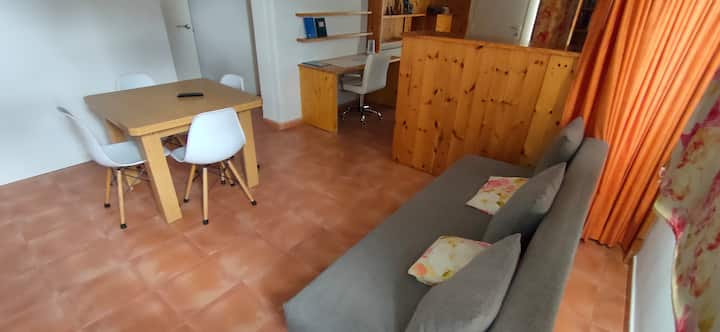 Estudi 24, Entre Girona I La Costa Brava - Gerona