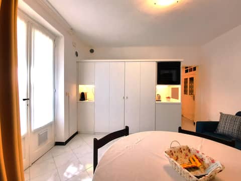 Successful Airbnb property: Three-room apartment + garden in liberty villa in Loano