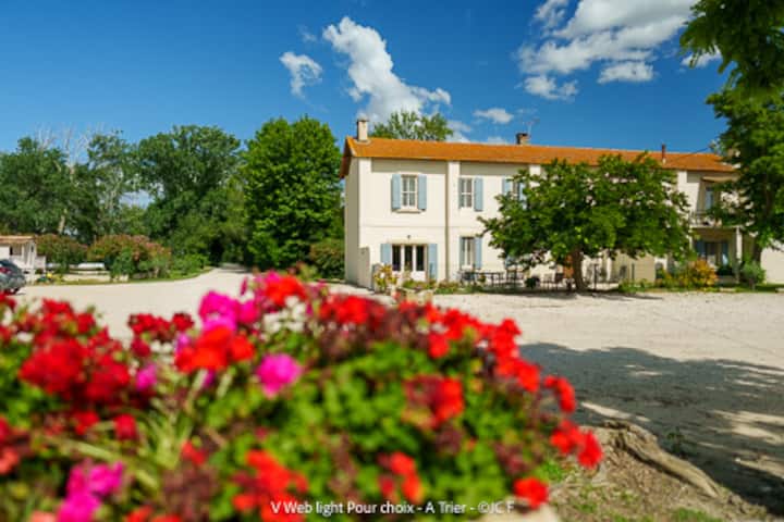 "La Fenière"*gite Rural*camargue - Arles