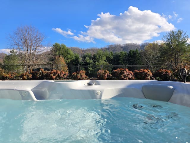 Cane Creek Valley Swim-Soak-Stay Near Asheville