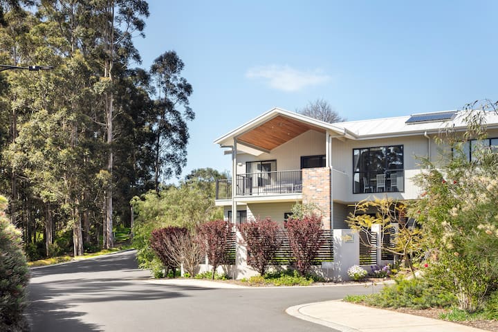 Villa Dante – walk to town – brand new town house