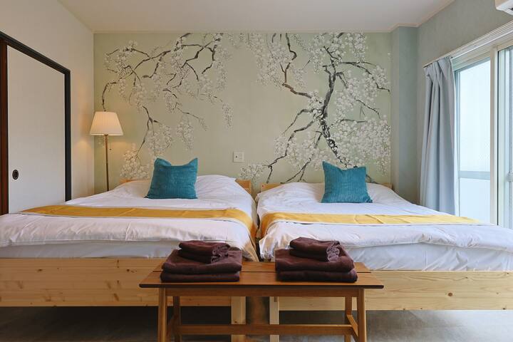 Spacious, 4BR 10 Beds / 5-Min to Skytree gallery image 4