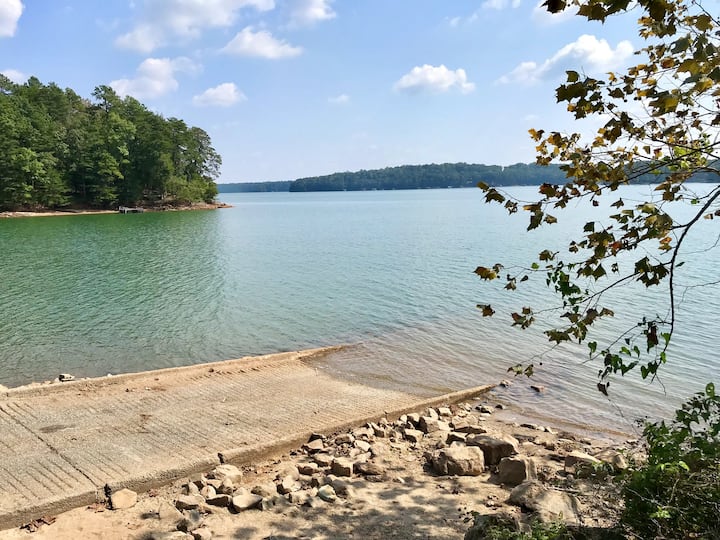 Blue Bungalow By Lake - Lake Lanier, GA