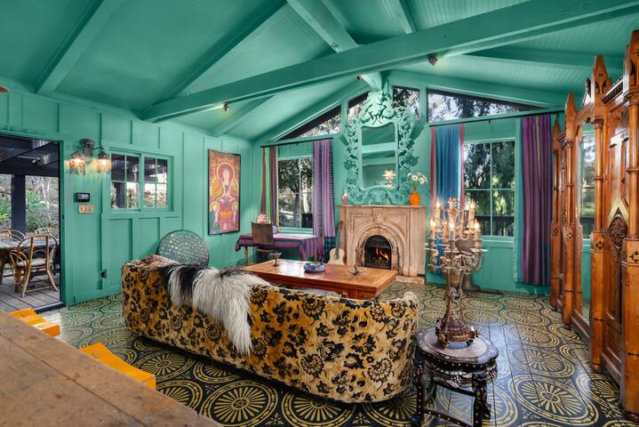 The Farmhouse with Cedar Hot Tub gallery image 2