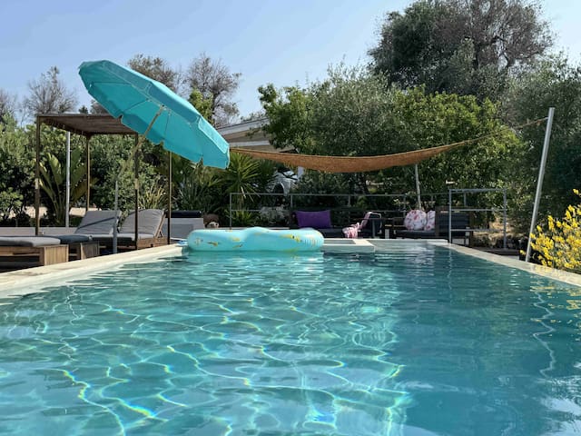 Villa with pool and sea view near Ostuni gallery image 5