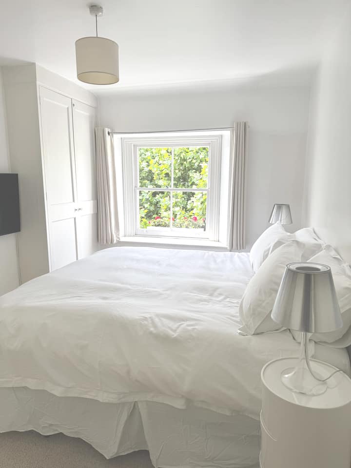 Colchón ortopédico Sealy tamaño Super King (180 cm x 200 cm), con relleno de plumón de ganso húngaro y lino de algodón egipcio para almohadas y edredón. 