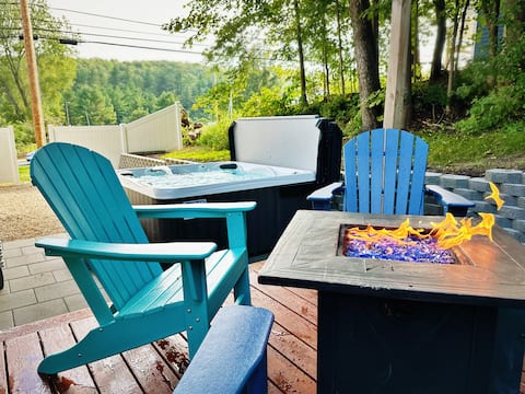 Walk To Town, Hottub, Firepit, Games, Mt Snow