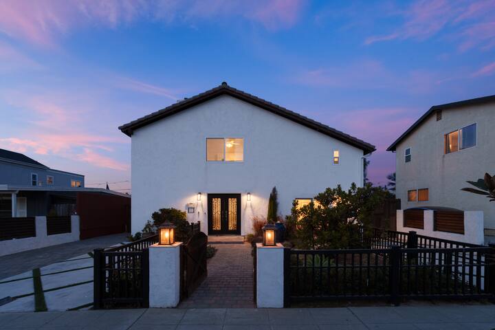 Lilas Ocean Beach Villa gallery image 2