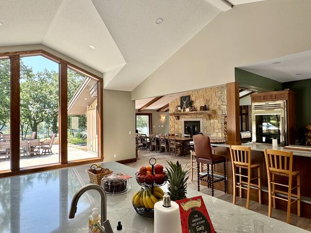 Island retreat on Mississippi River (15 acres) gallery image 5