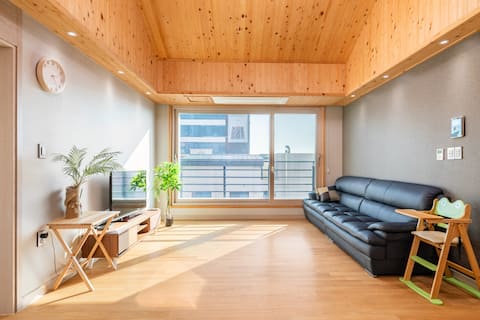 5 minutes from Ulsan Airport in Songjeong dong