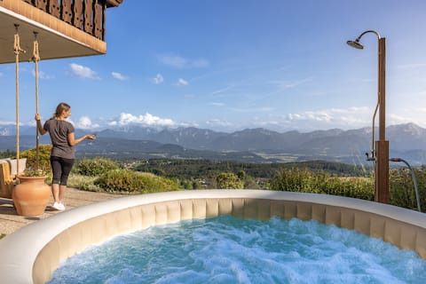 Panoramic vacation home with hot tub and garden