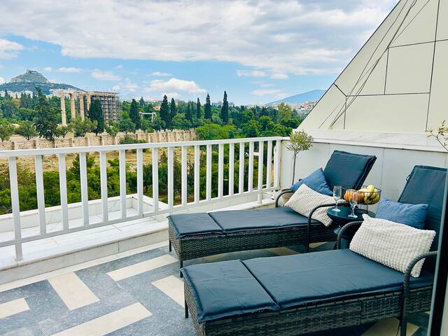 Acropolis Compass Residence- MAGIC VIEW gallery image 4