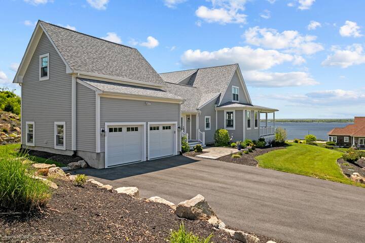 Watch the sailboats & sunset from the front porch. gallery image 3