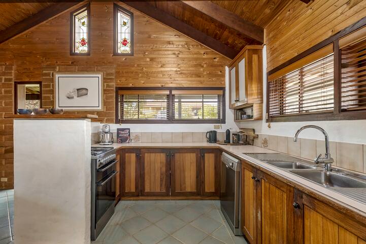 Le Souef Retreat – Authentically Margaret River gallery image 5