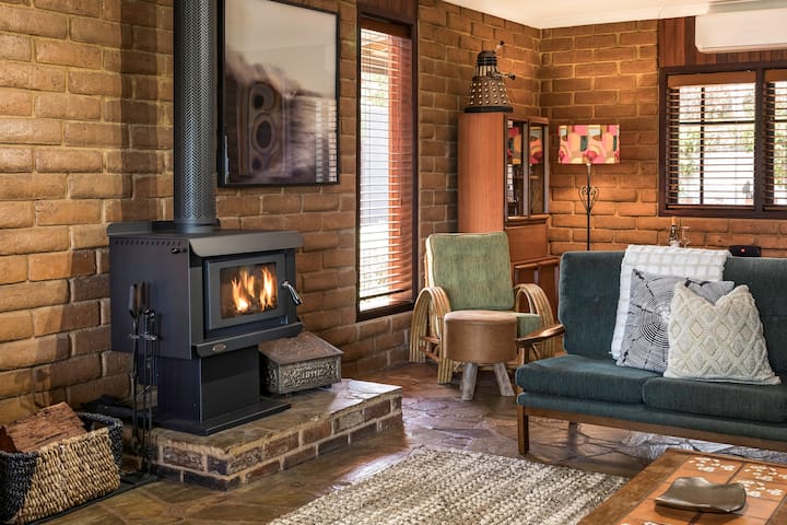 Le Souef Retreat - Pet-friendly Escape W Cosy Fire - Margaret River