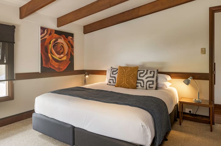 Le Souef Retreat – Pet Friendly Family Home