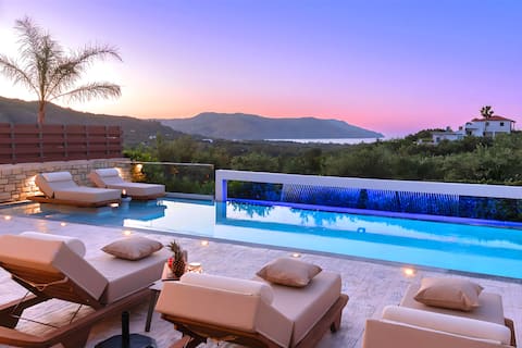 Lifestyle Lux Villa Heated Pool