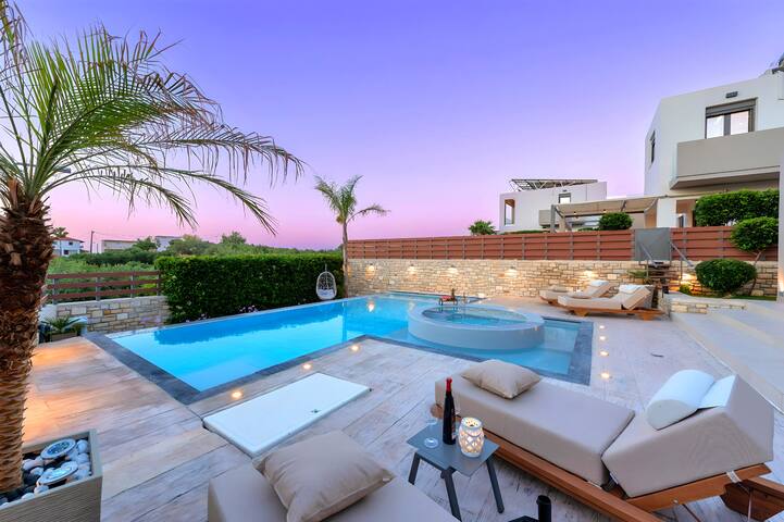 Minoas Sky Villa Heated Pool gallery image 2