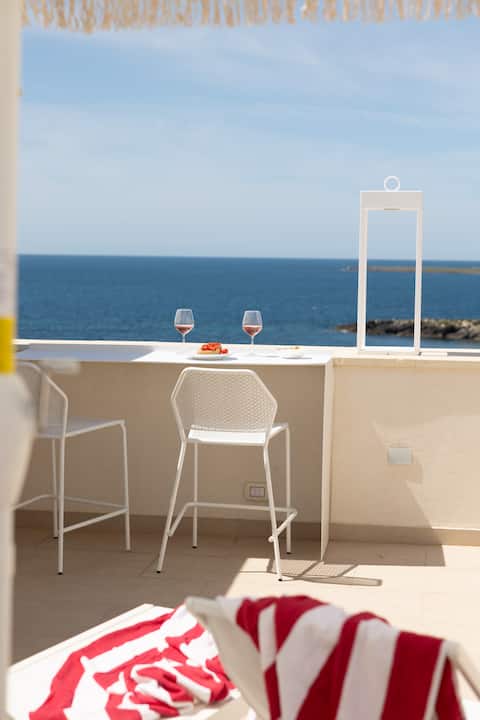 Top Airbnb: Suspended between the Sky and the Sea Your Private Paradise. a Gallipoli