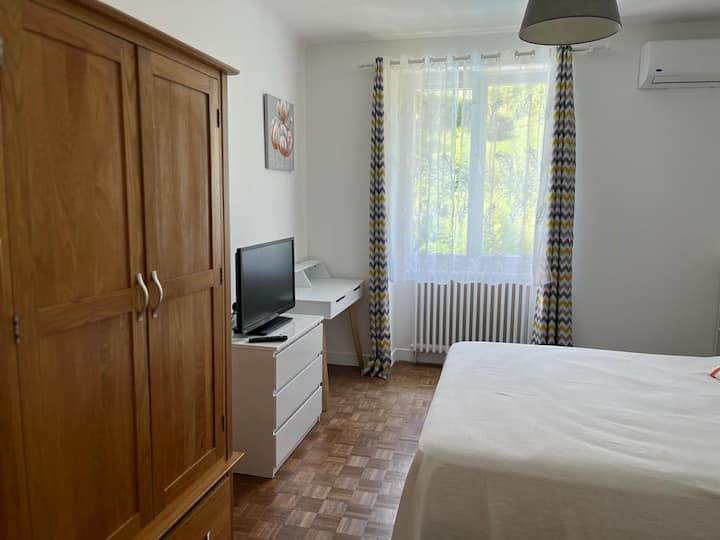 غرفة النوم 2