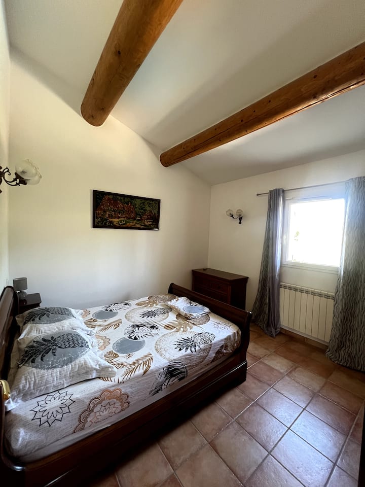 غرفة النوم 2