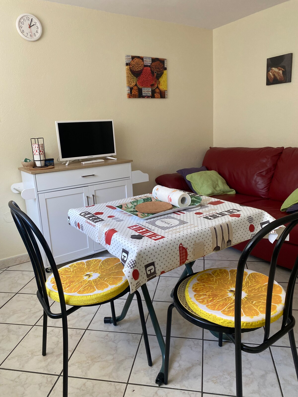 Top Airbnb: Quiet and bright apartment. a Pont Saint Esprit