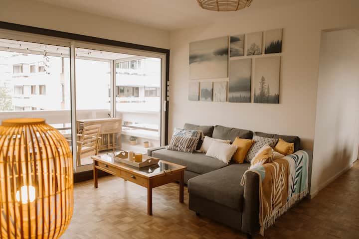 Spacieux T3 Climatisé Avec Balcon – Caluire - ibis Lyon Caluire Cité Internationale