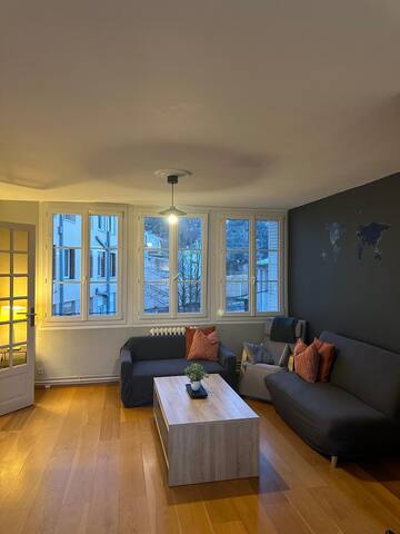 Entire home with 3 bedrooms in Saint-Etienne - Appartement Traversant avec vue exceptionnelle