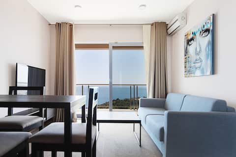 Top performing Airbnb: Tophill Altezza stunning sea view & Terrace in Komoševina