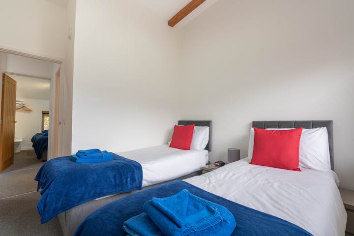 Front twin bedded room