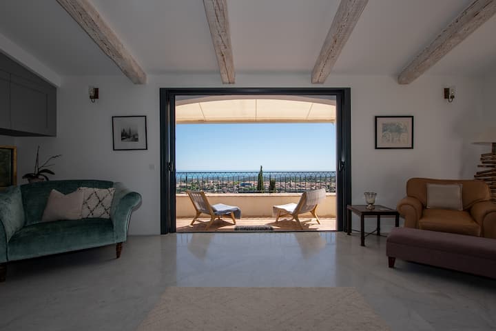 Luxury Villa In Vence With Panoramic Sea Views - Vence