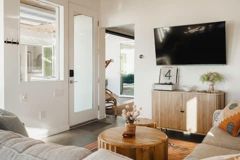 Top Airbnb: Ventana Cove | Saltwater Pool + Pickleball Court in Yucca Valley