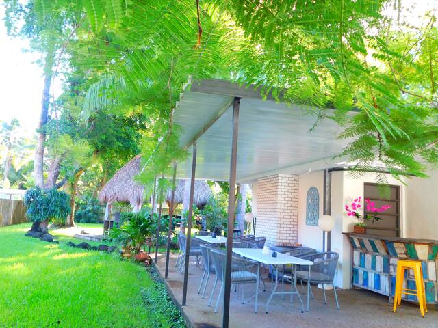 5 bedroom,4.5 bath,3 lots,Size Matters,Click pics! gallery image 2