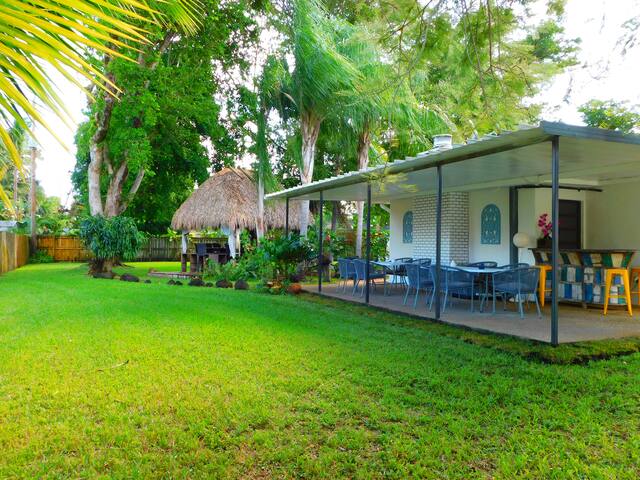 5 bedroom,4.5 bath,3 lots,Size Matters,Click pics! gallery image 4