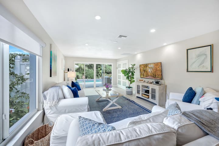 [Obývací priestor]55-palcový inteligentný televízor