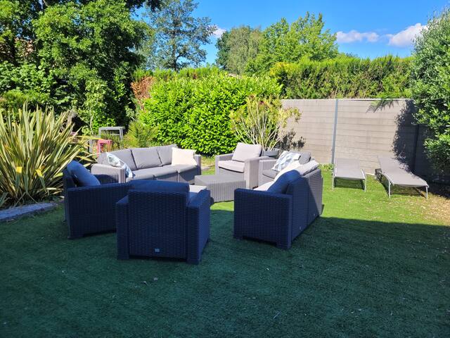 Belle villa avec piscine entre Bordeaux et océan gallery image 3